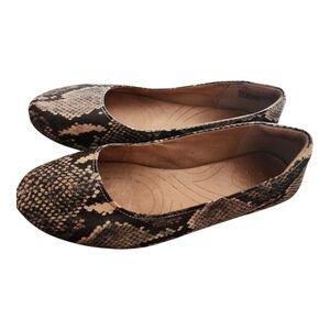 Clarks Animal Print Flats Size 8 m